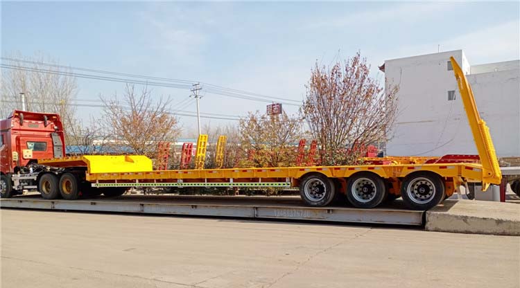Lowboy 3 ejes